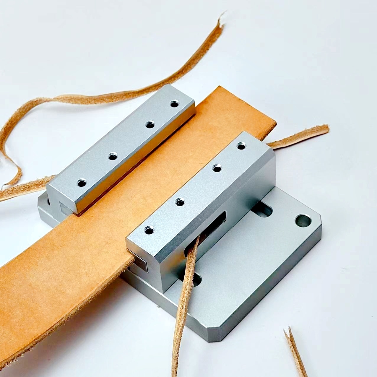 Riemrandafwerkmachine, halfron - Craft Tools recensie en prijs